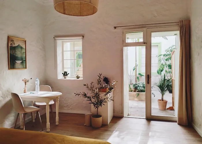 Orocasa7 招待所 3*